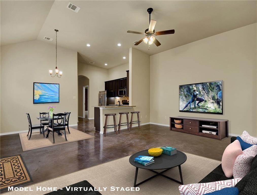 265 Joanne Loop #b Property Photo 1