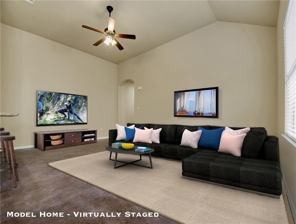 265 Joanne Loop #b Property Photo 3