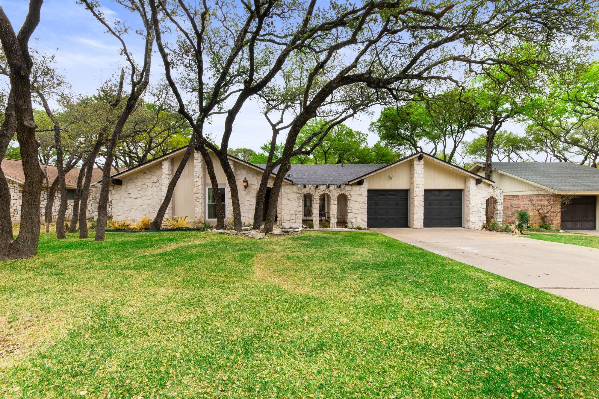 7496509 Property Photo 1