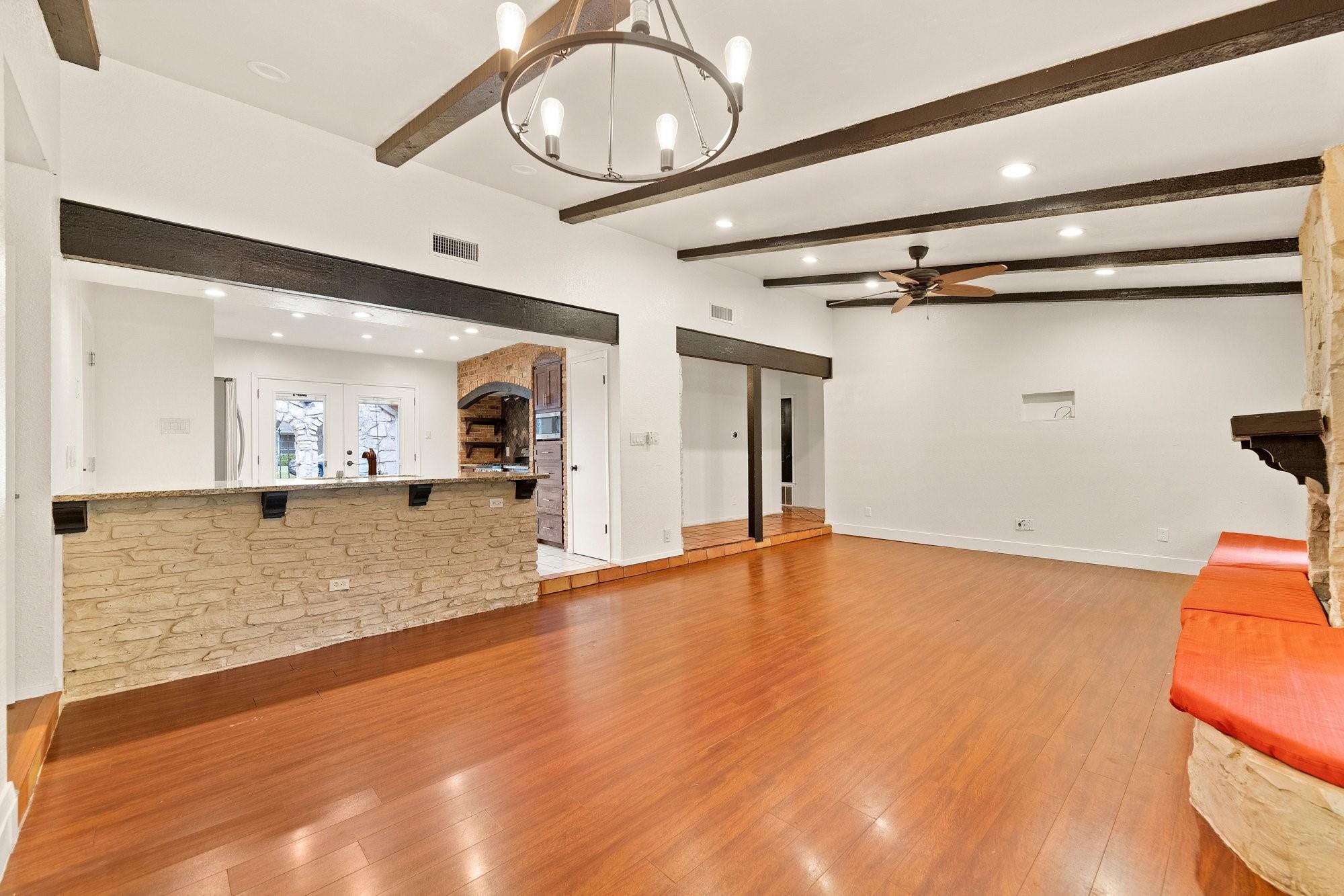 7496509 Property Photo 9
