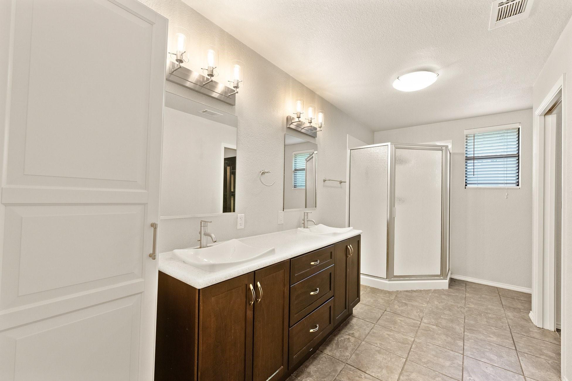 7496509 Property Photo 12