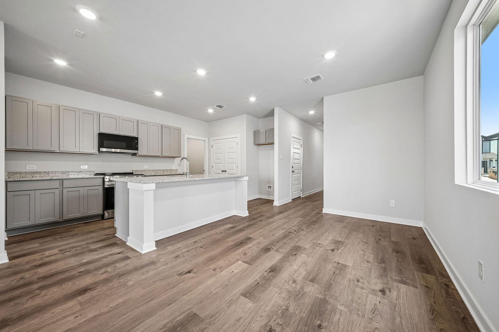 249 Firefox Way Property Photo 10