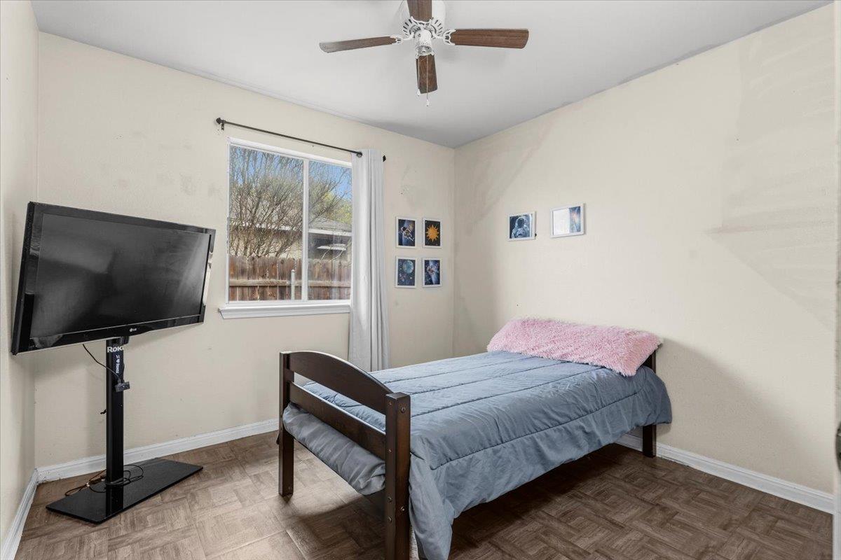 281 Leonardo St Property Photo 19