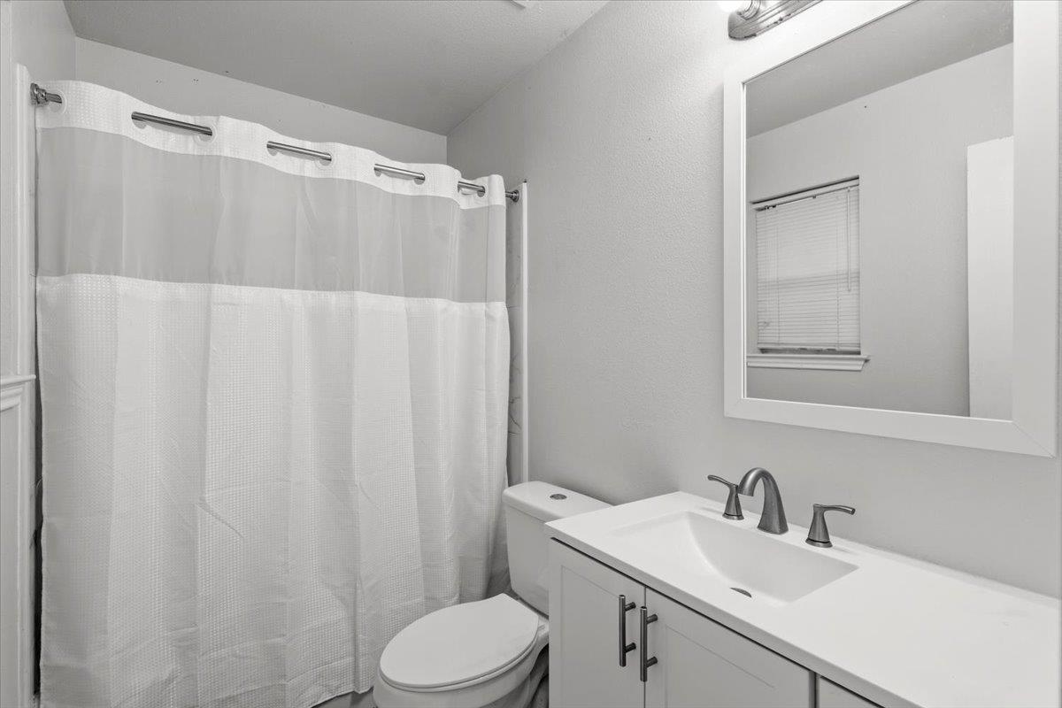 281 Leonardo St Property Photo 21
