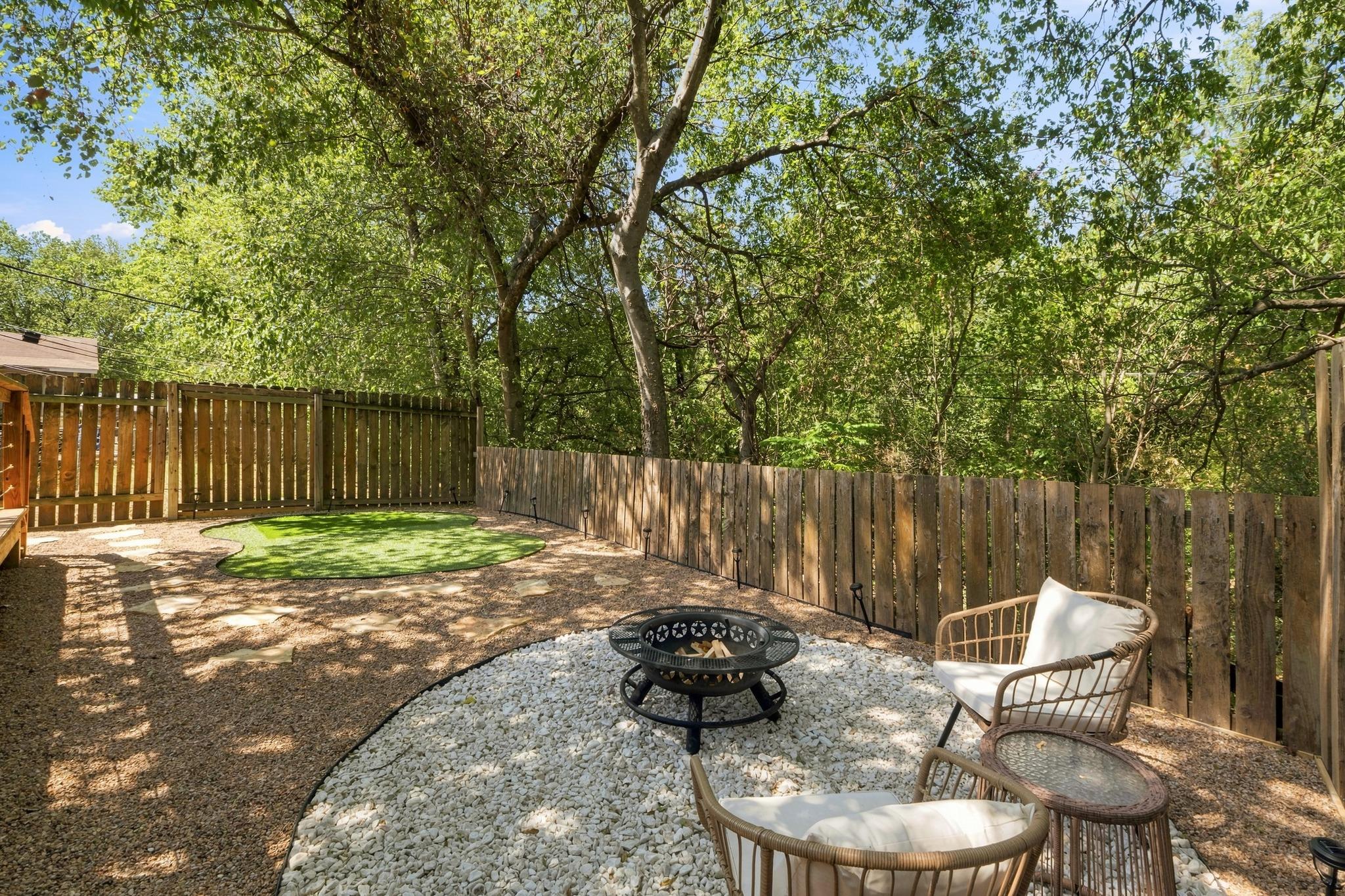 2802 Catalina Dr #b Property Photo 22