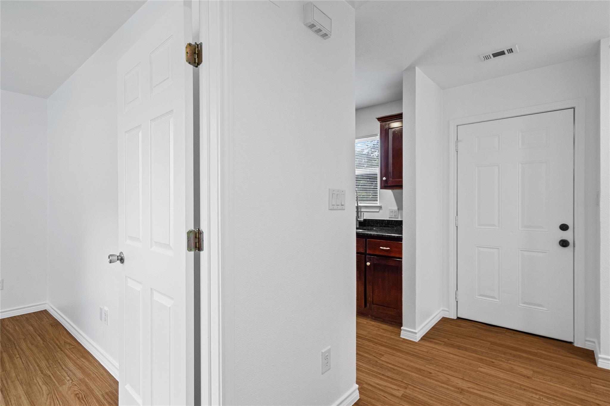 1611 E 13th St #b Property Photo 5