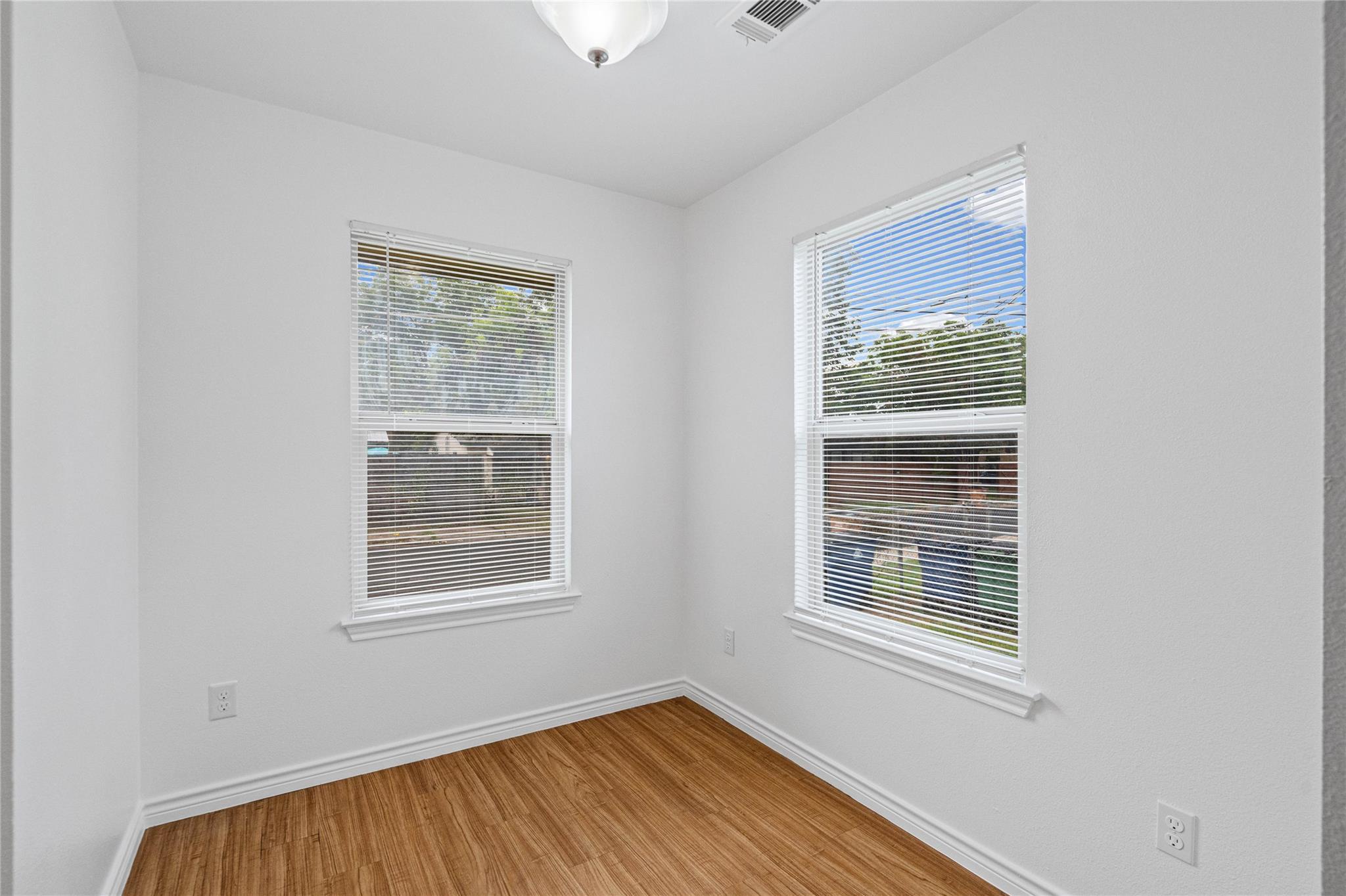 1611 E 13th St #b Property Photo 7
