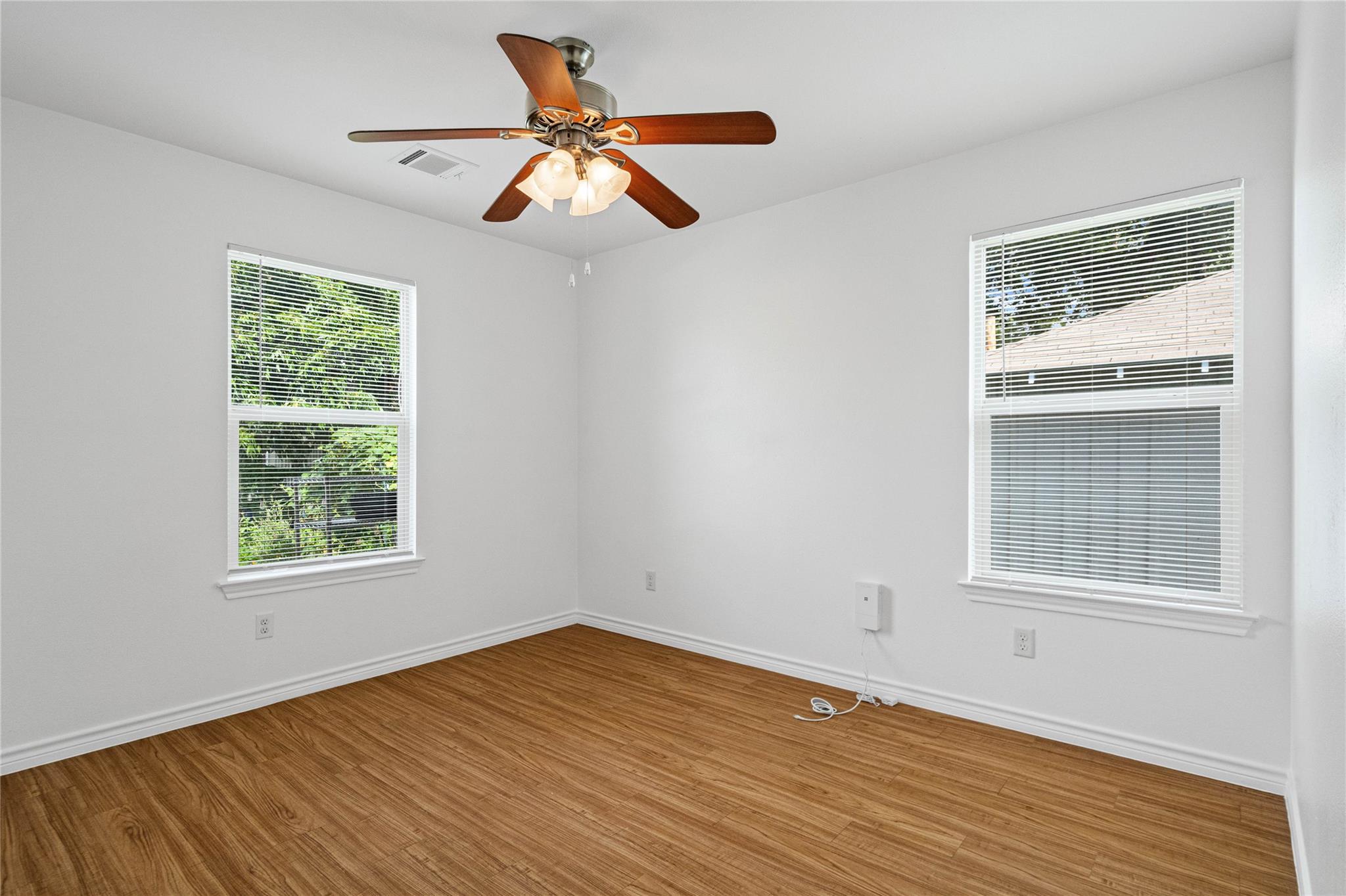 1611 E 13th St #b Property Photo 15
