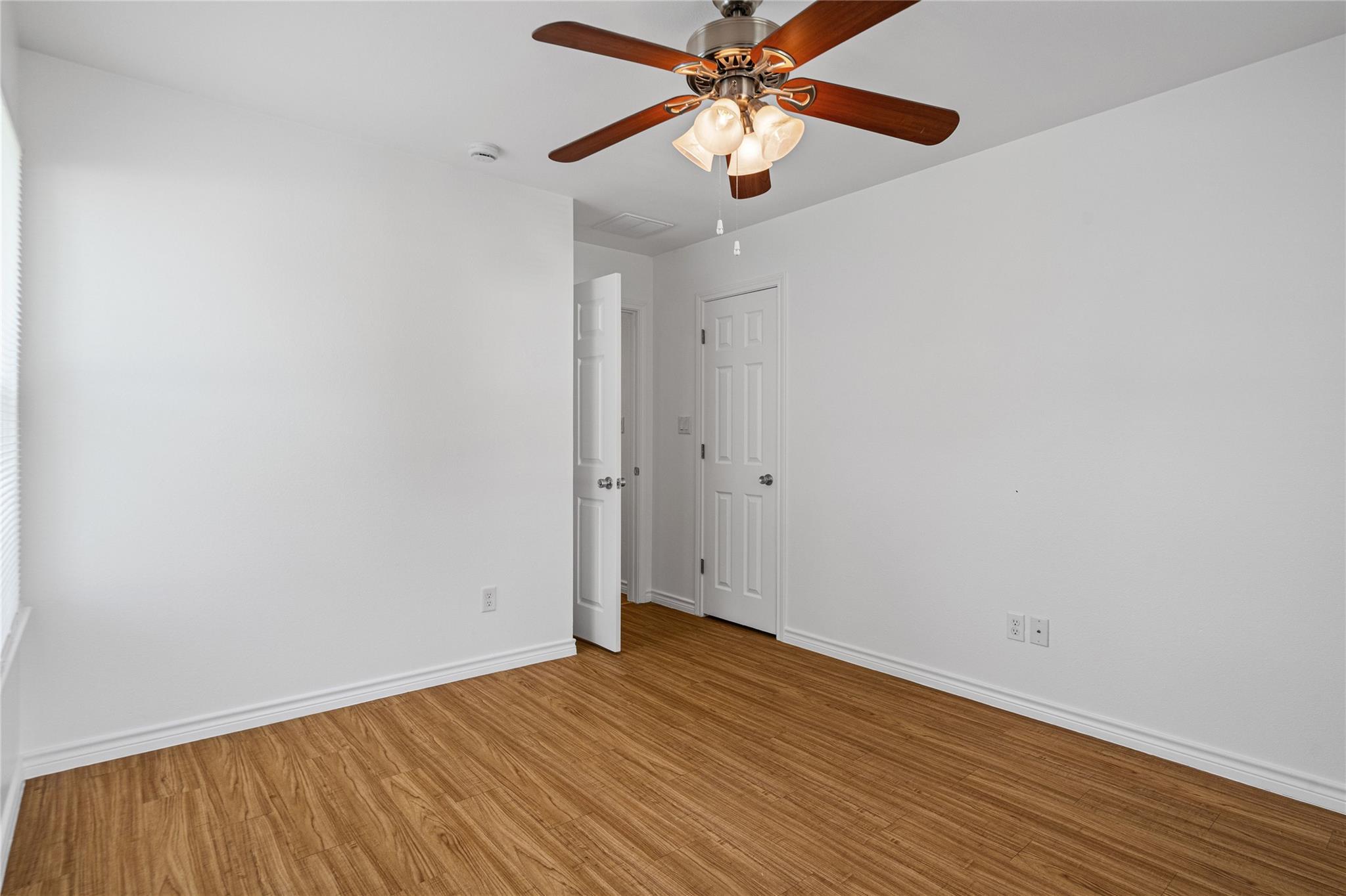 1611 E 13th St #b Property Photo 16