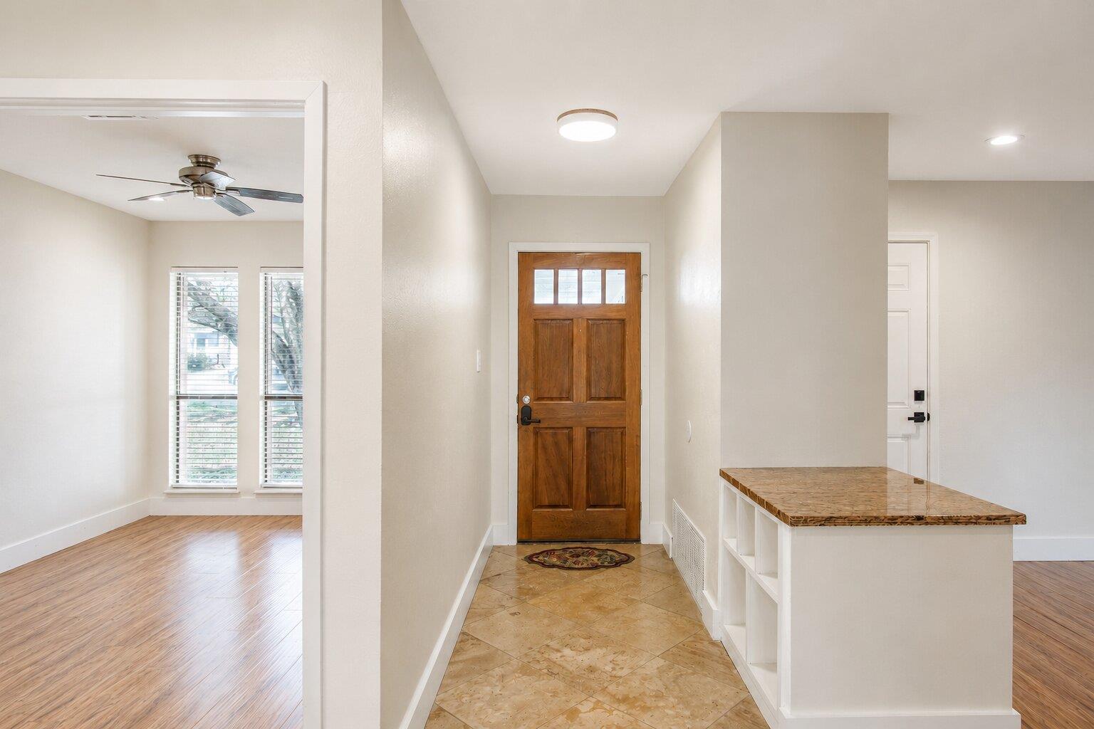 505 Chihuahua Trl Property Photo 2