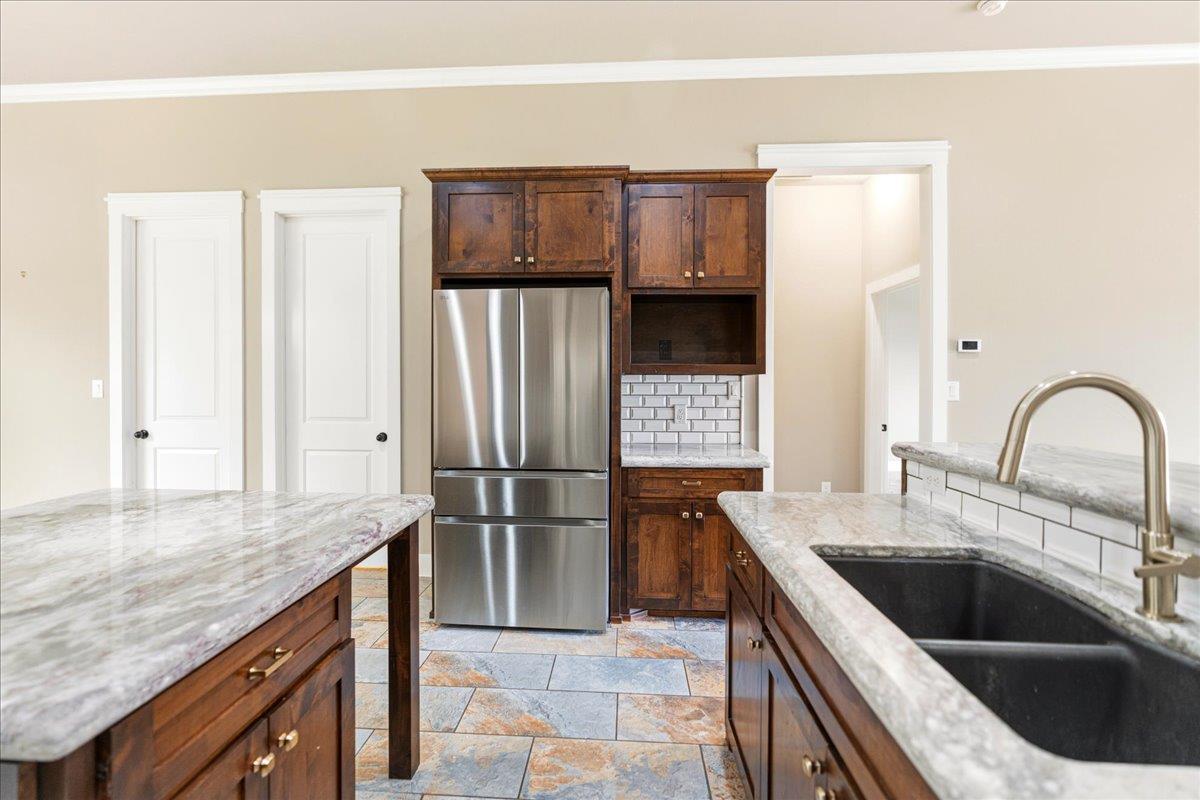 68 Brookhollow Dr Property Photo 11