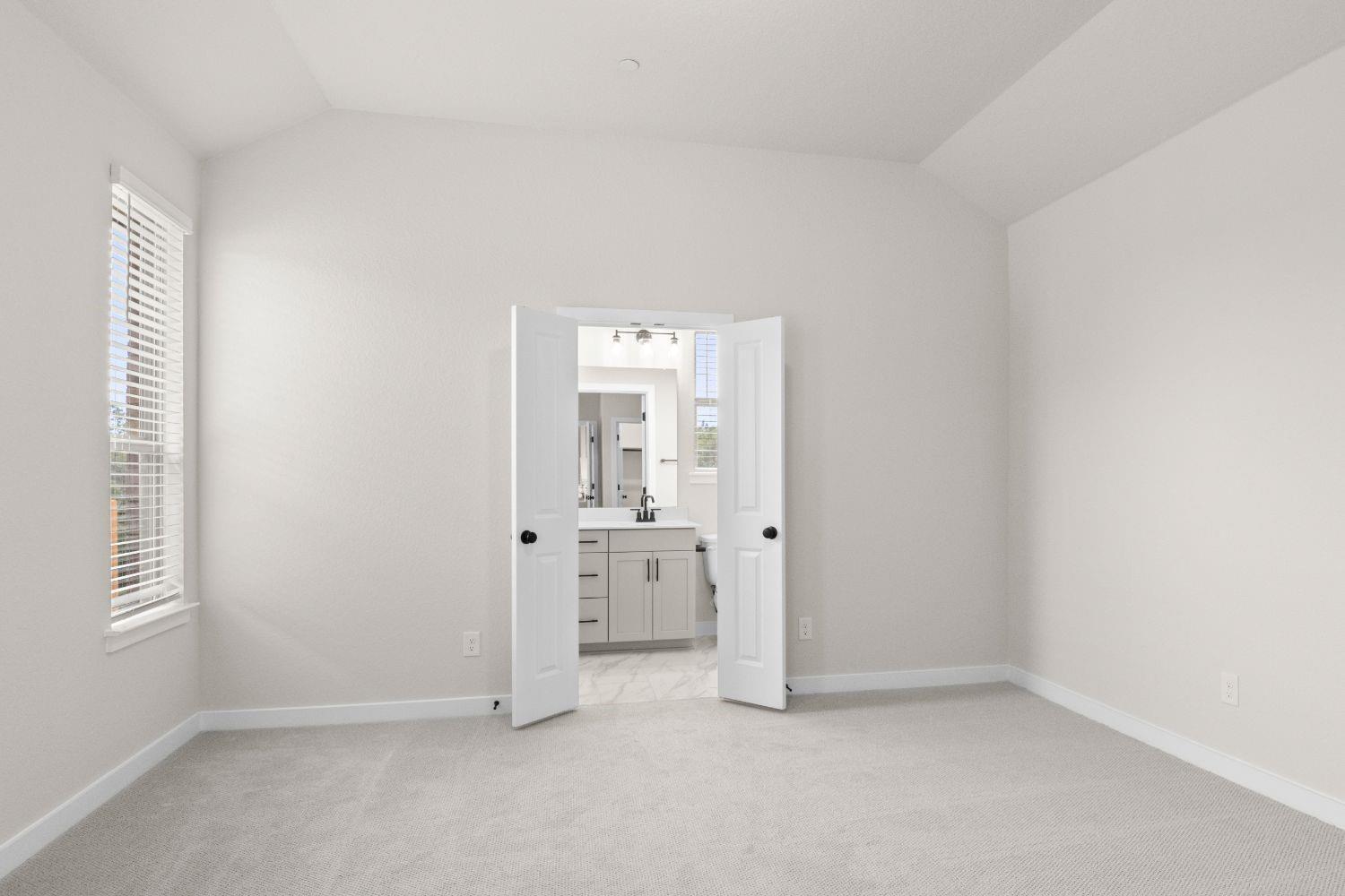 2500 Forest Creek Dr 102 Property Photo 12