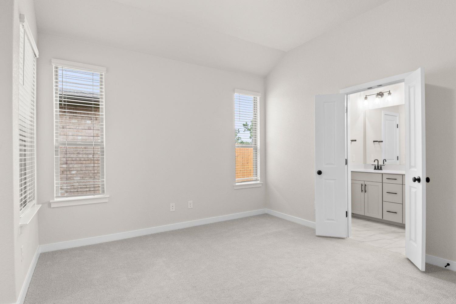 2500 Forest Creek Dr 102 Property Photo 13