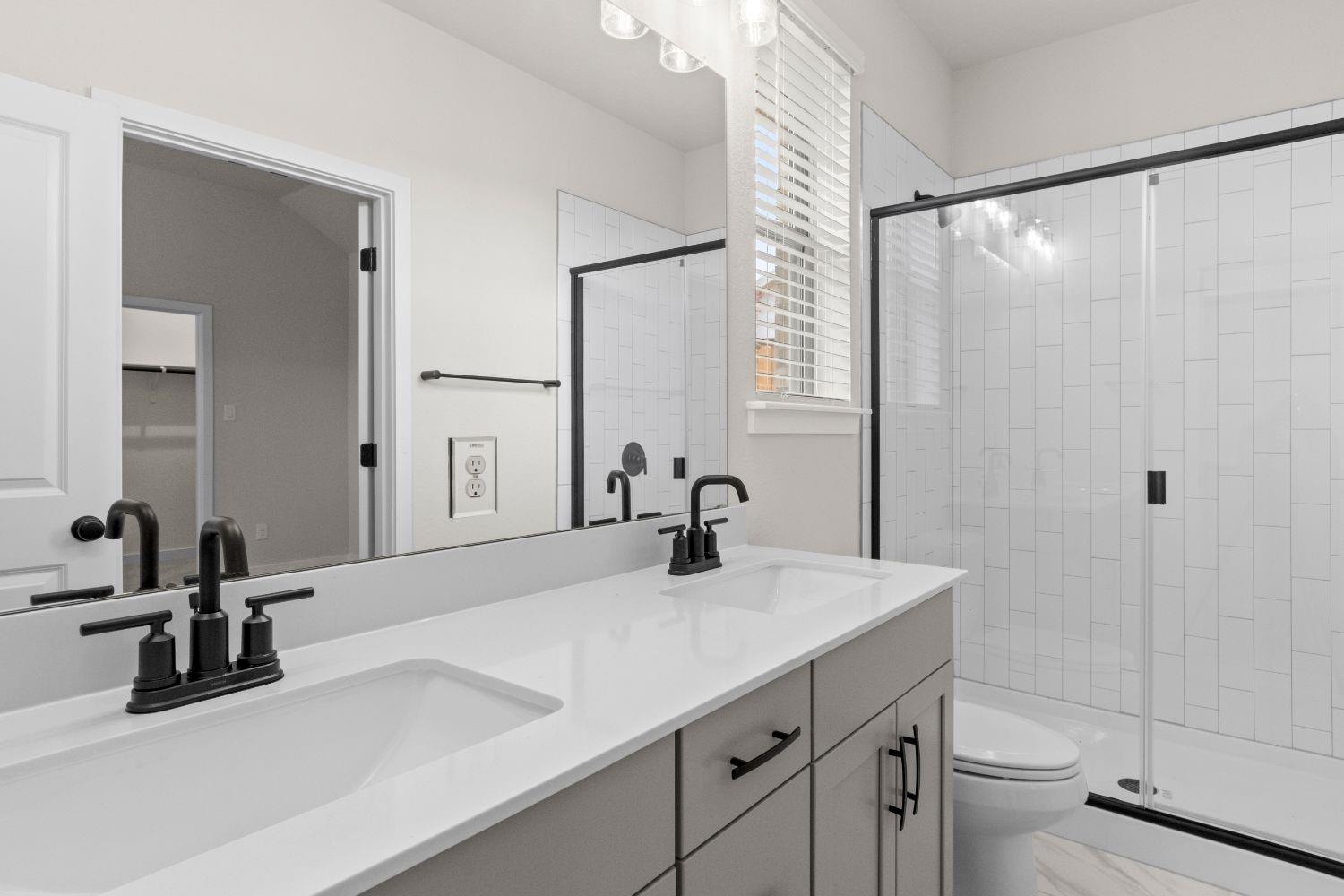 2500 Forest Creek Dr 102 Property Photo 16