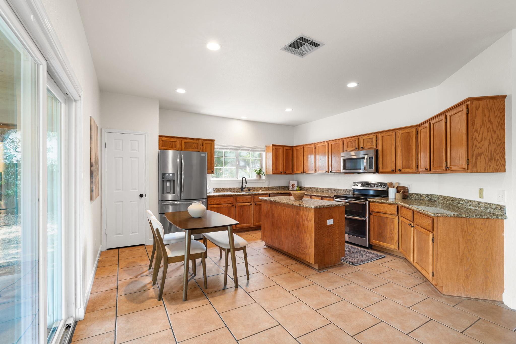 16801 Stockton Dr Property Photo 13