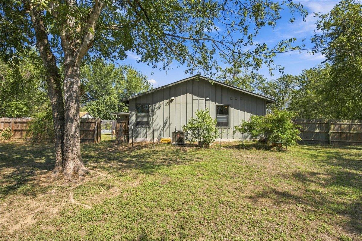 706 Jones St Property Photo 30