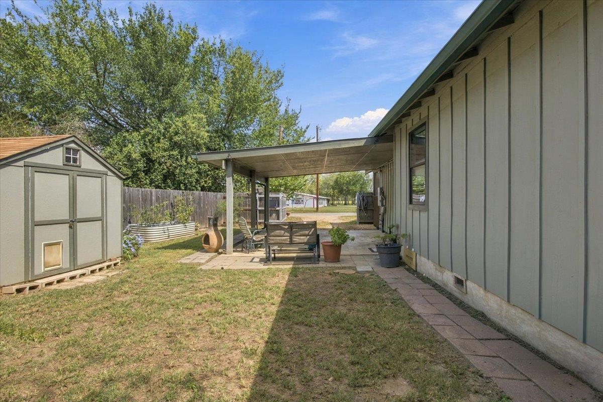 706 Jones St Property Photo 35