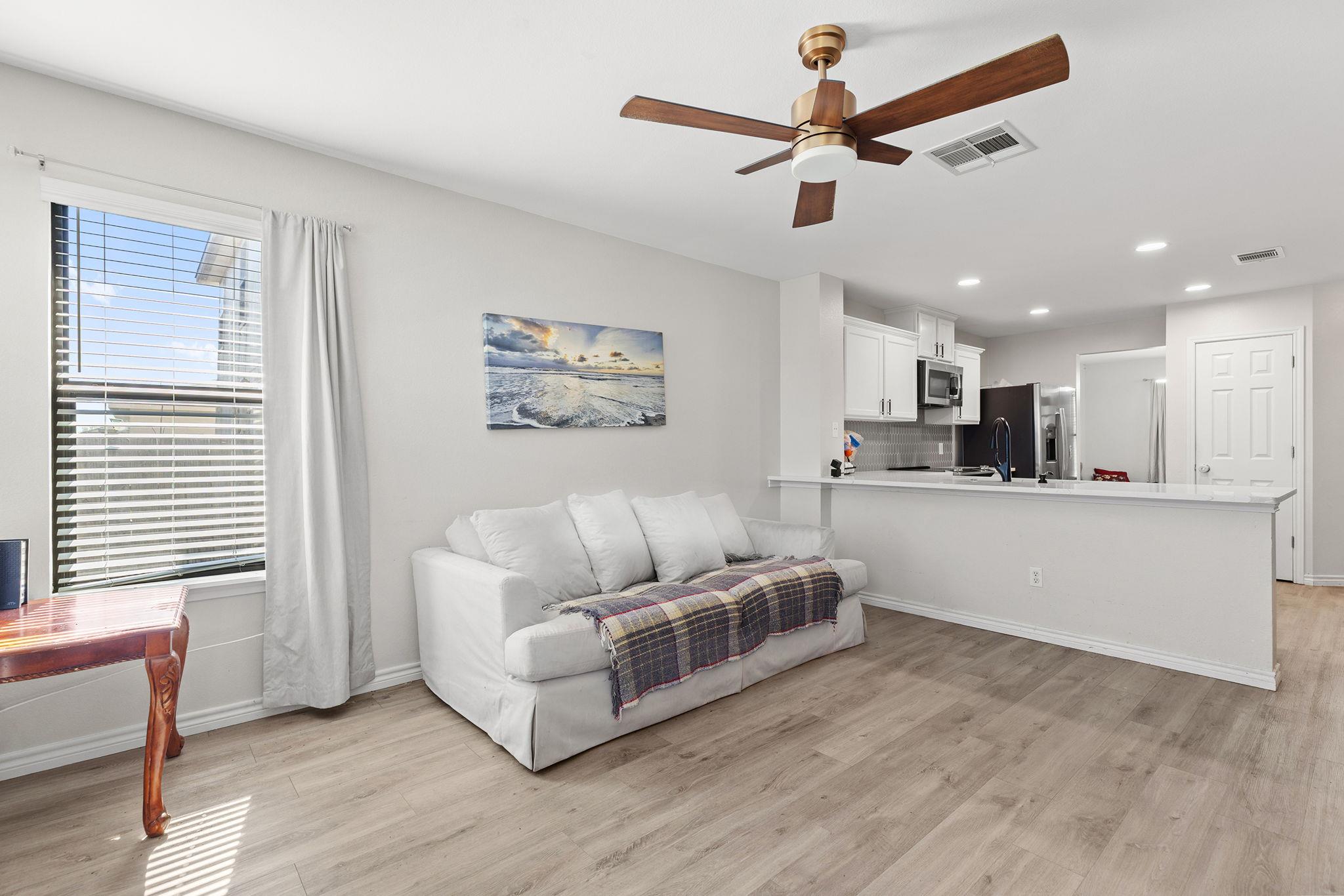18200 Canopy Ln Property Photo 10