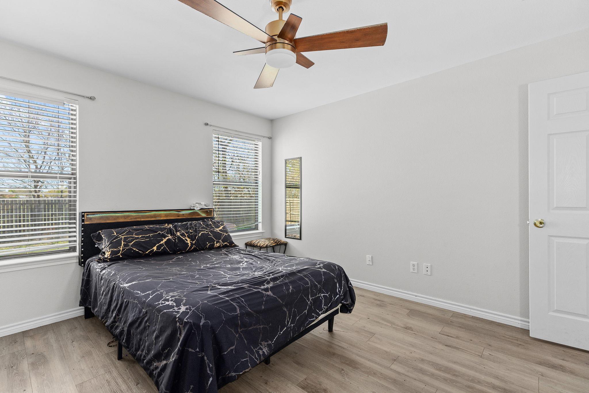 18200 Canopy Ln Property Photo 15