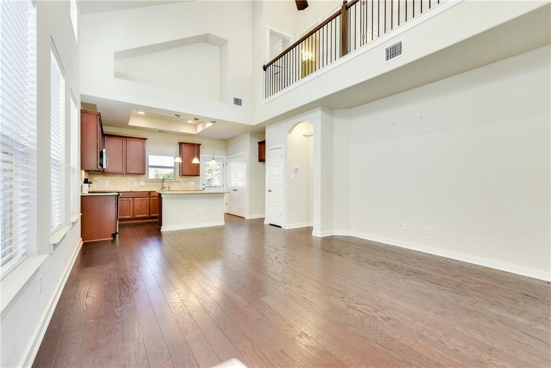 3920 Kenter Xing Property Photo 3