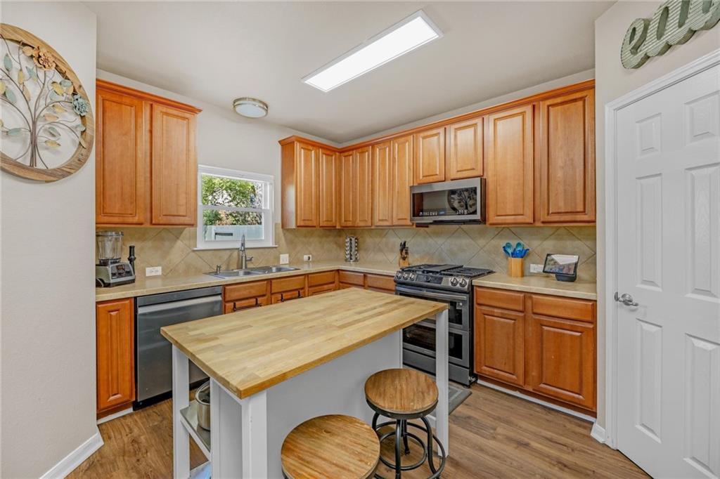 1121 Boxwood Loop Property Photo 11