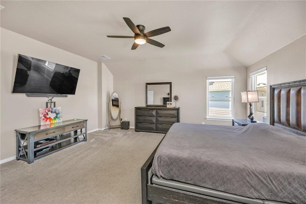 1121 Boxwood Loop Property Photo 14