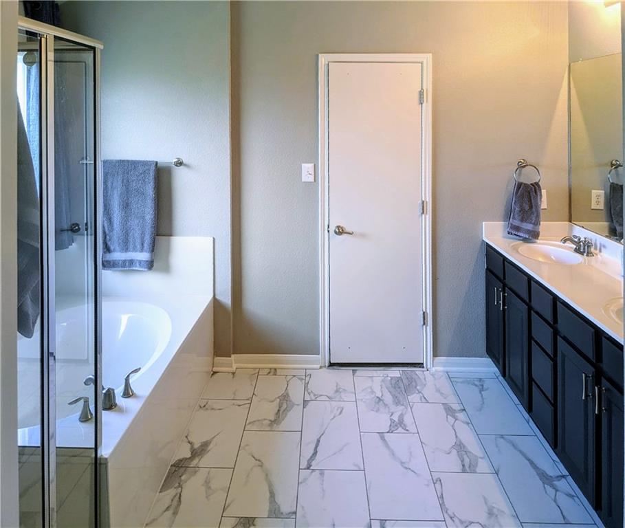 1121 Boxwood Loop Property Photo 17