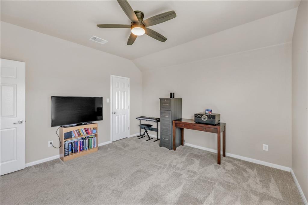 1121 Boxwood Loop Property Photo 25