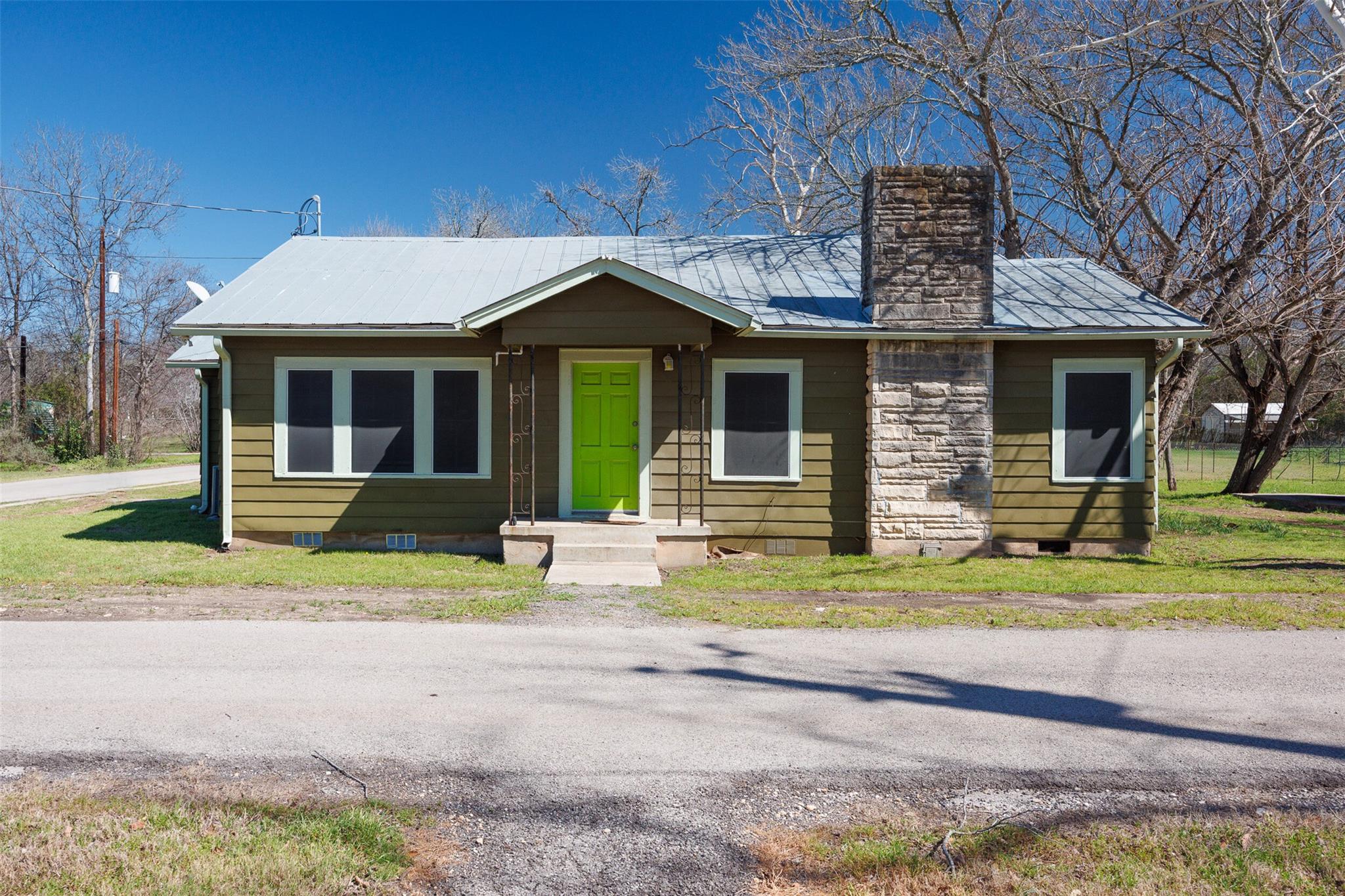 201 Rose St Property Photo