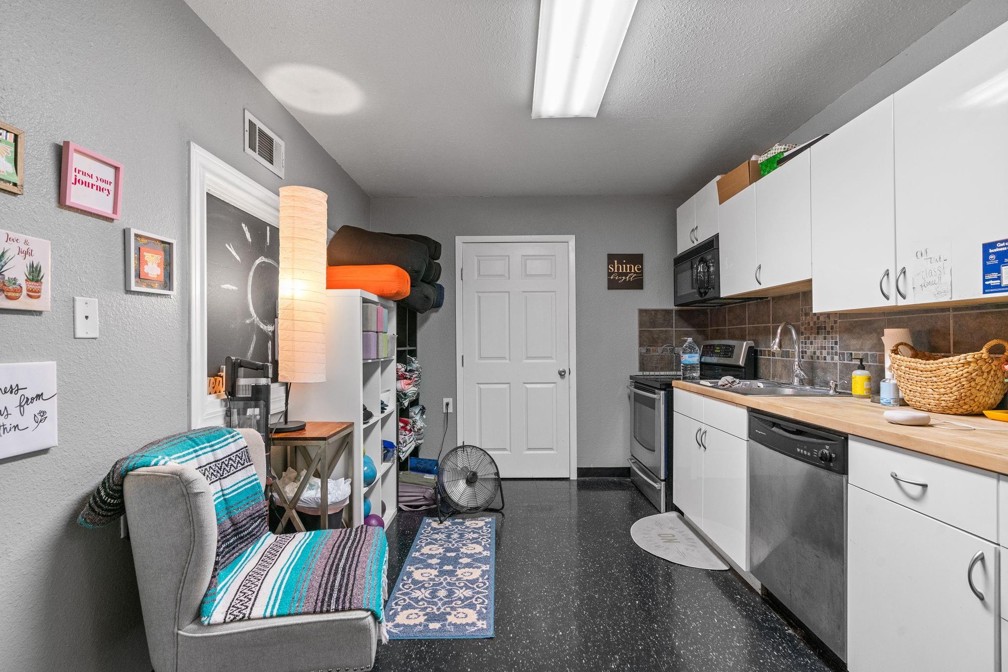 2522 Shell Rd #e Property Photo 8