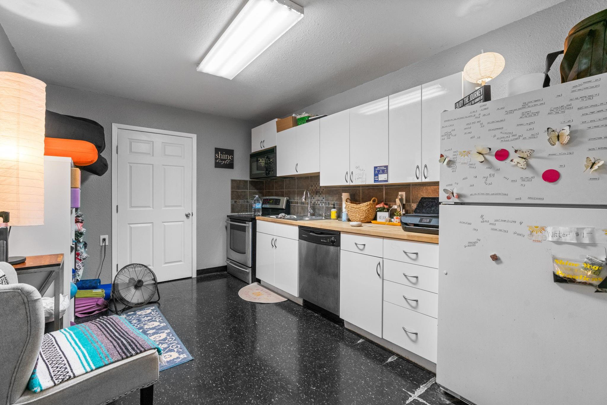 2522 Shell Rd #e Property Photo 9