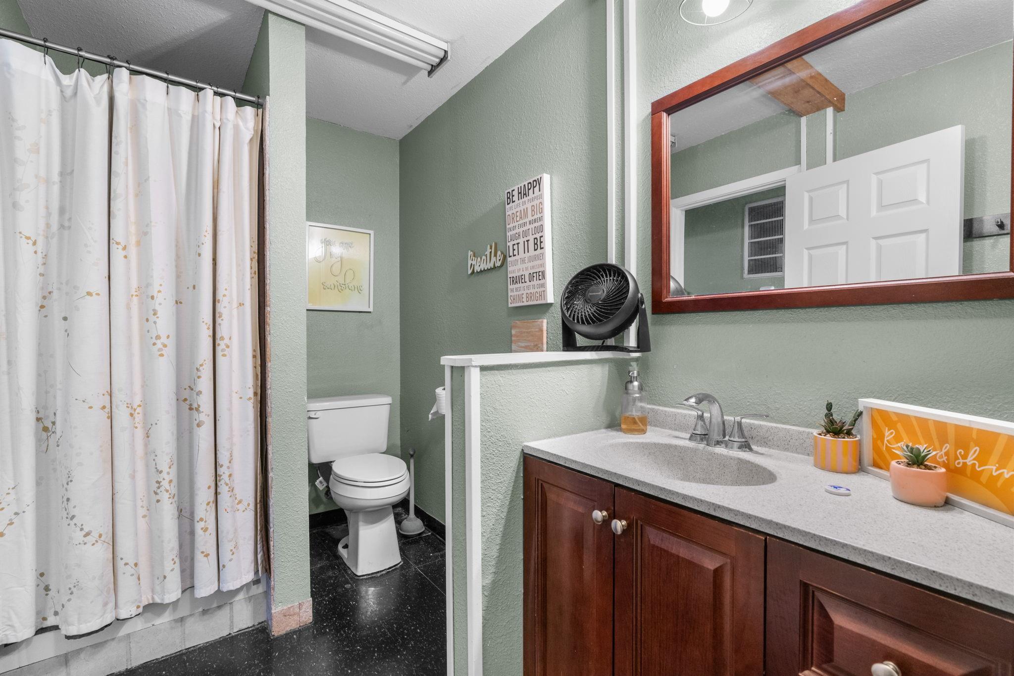 2522 Shell Rd #e Property Photo 10