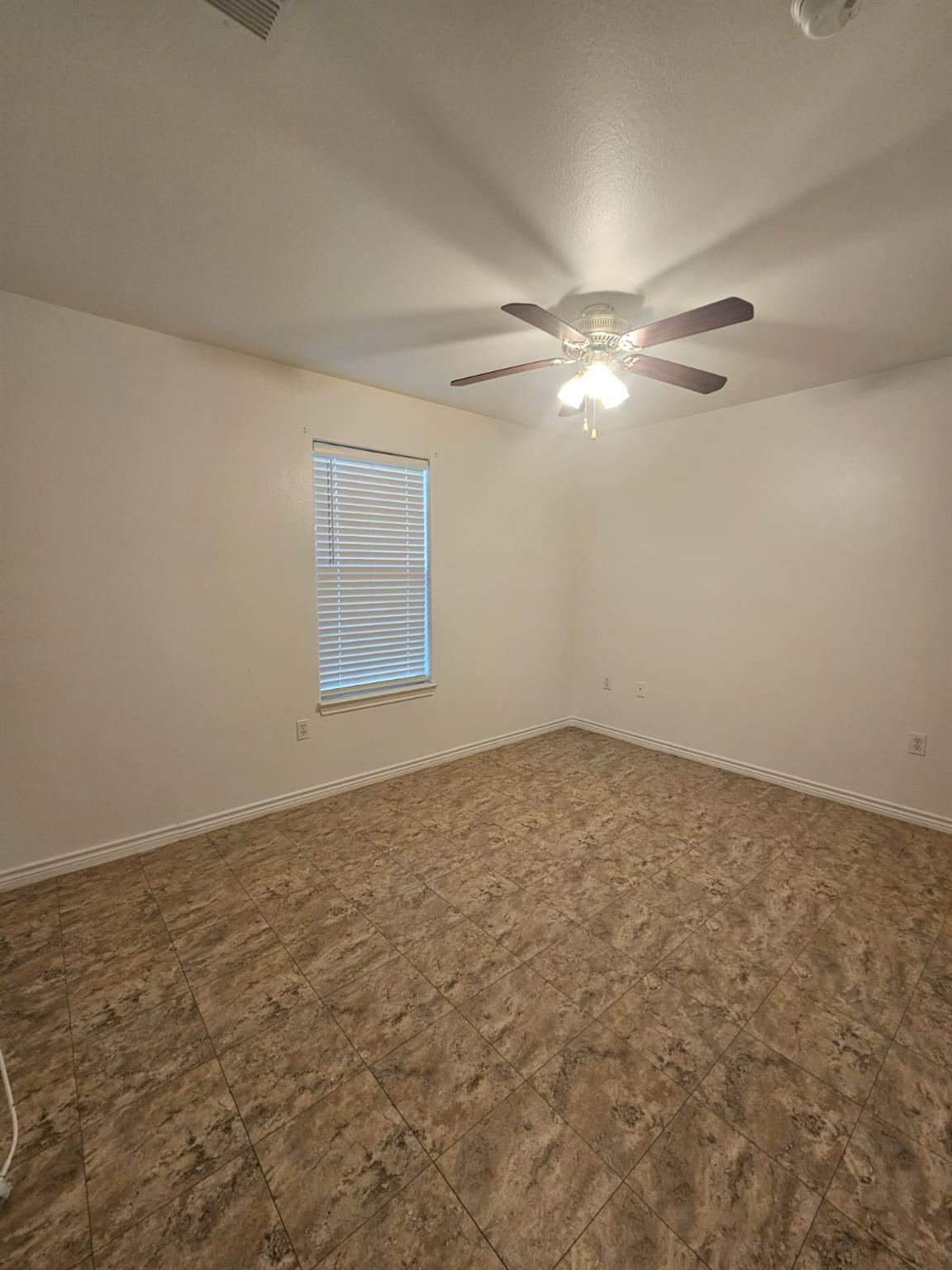 606 Trinity St Property Photo 15