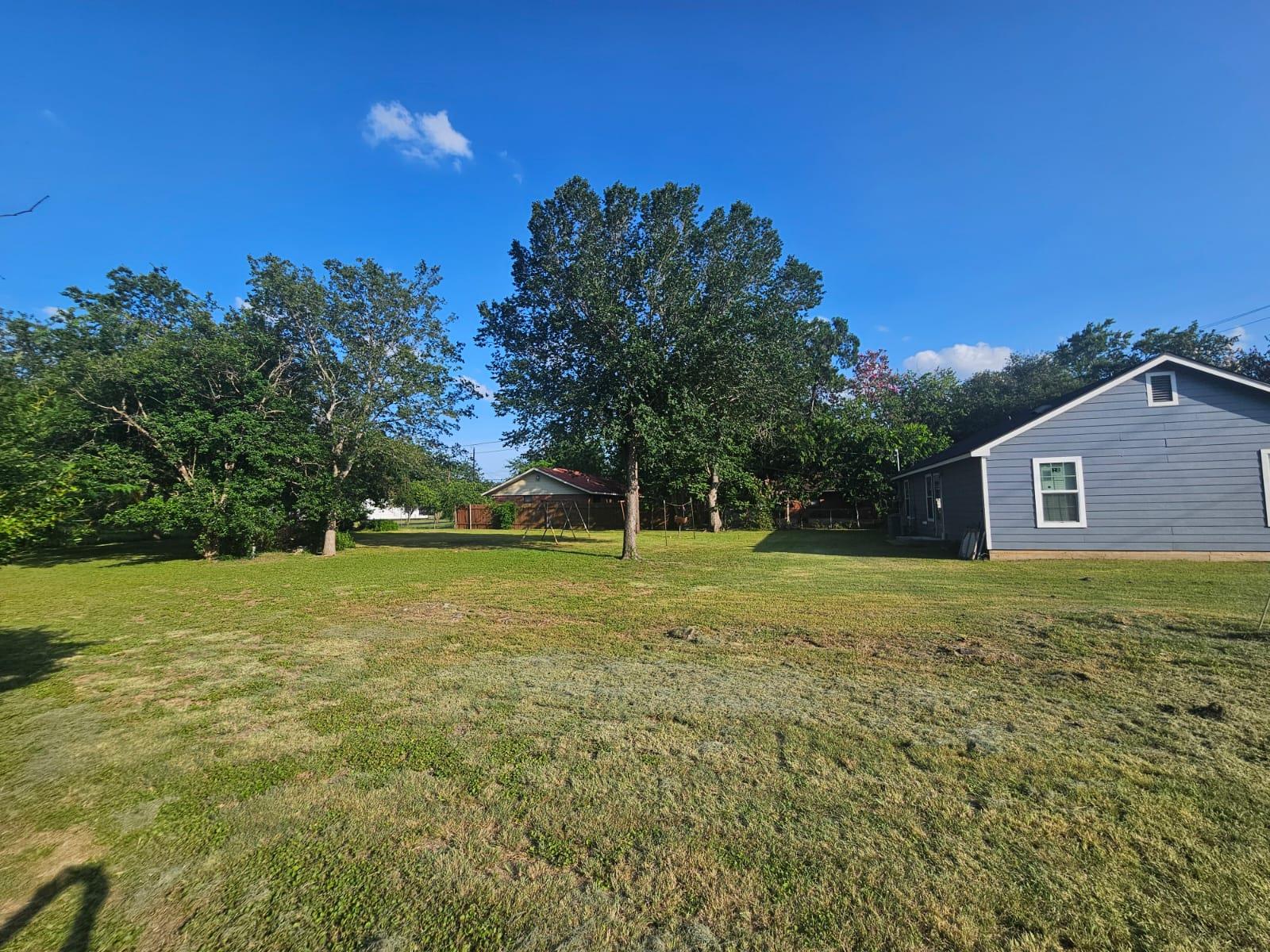 606 Trinity St Property Photo 20