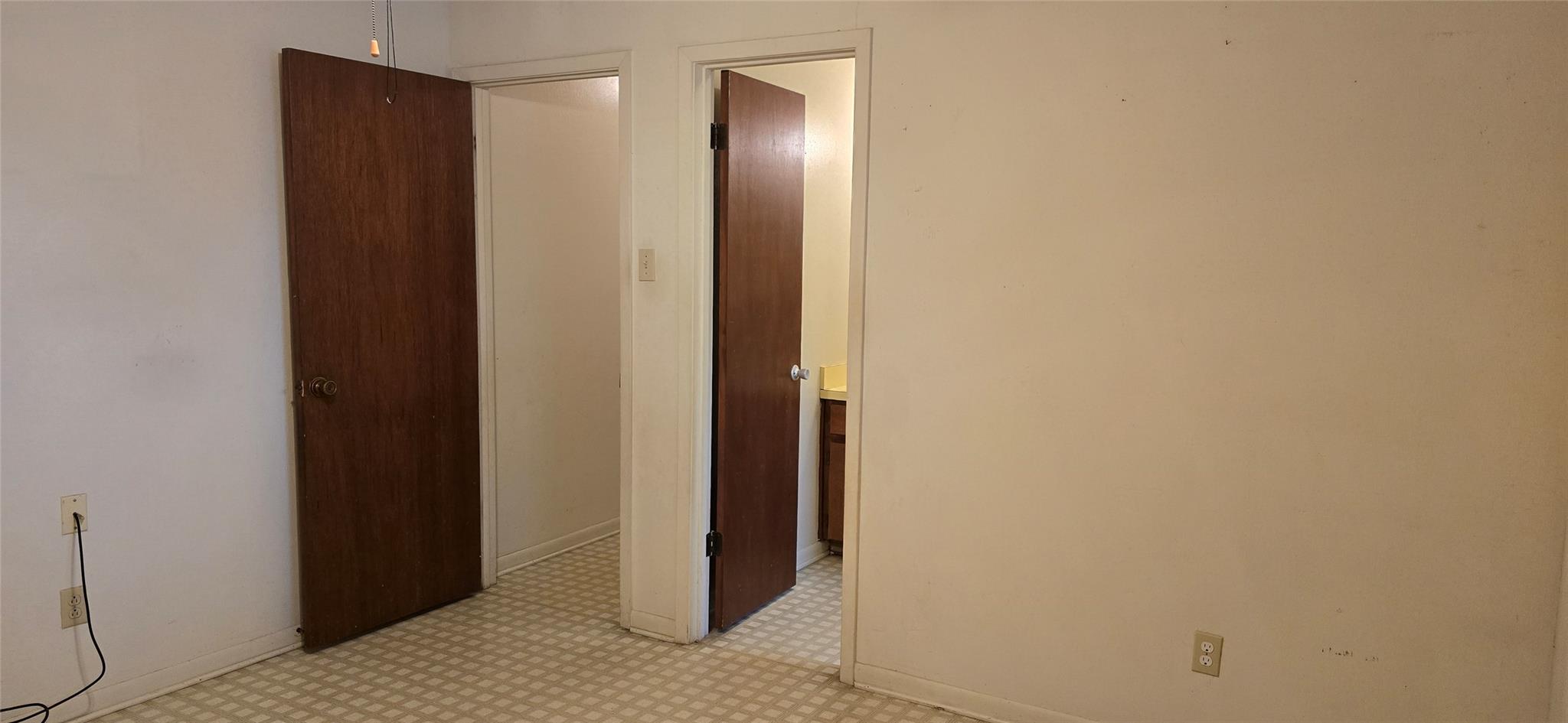 701 Burleson St Property Photo 12