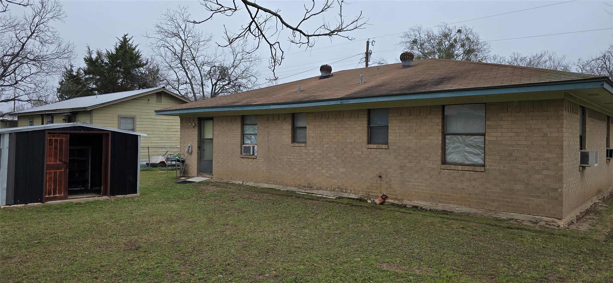 701 Burleson St Property Photo 21