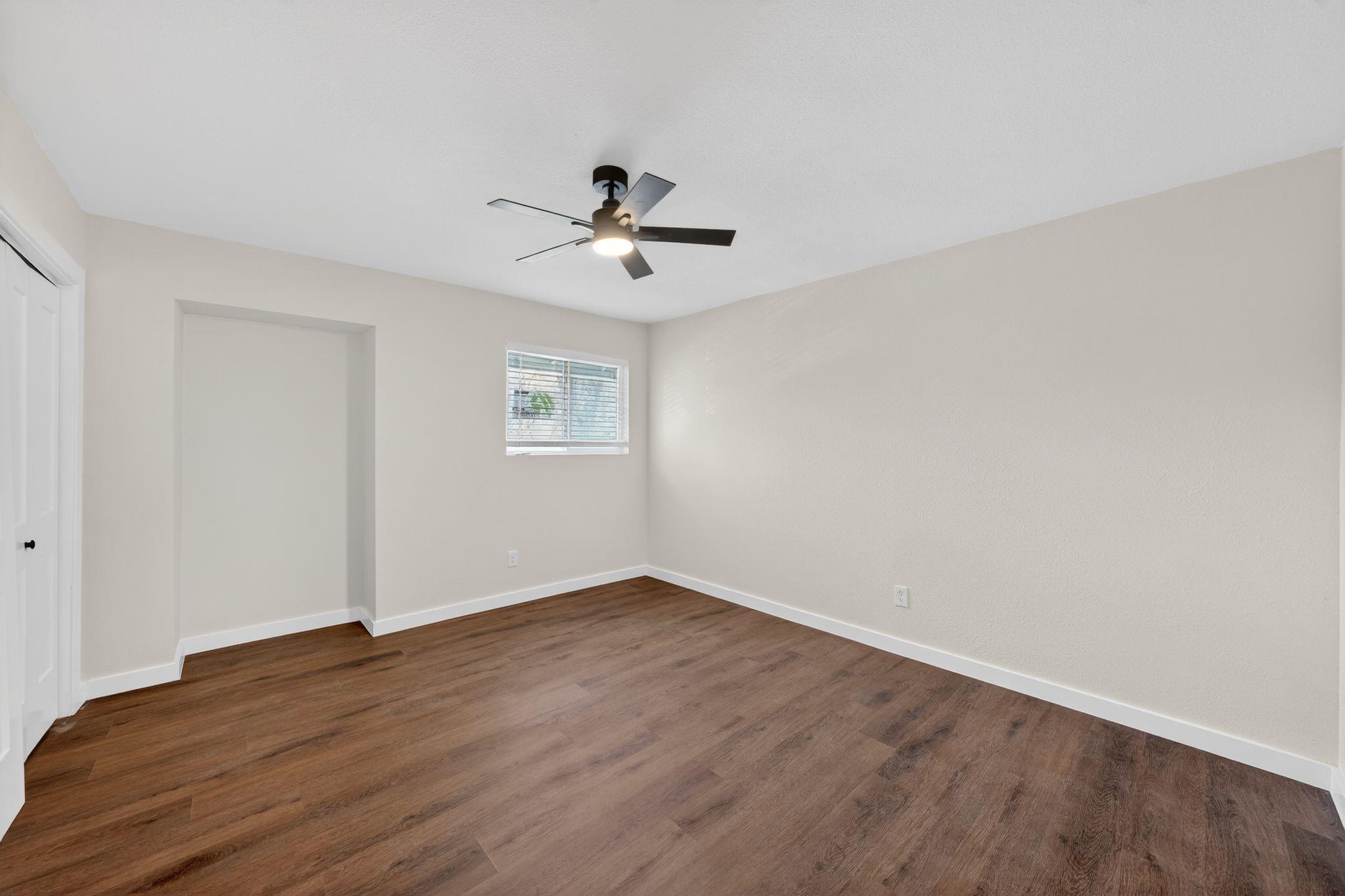 1402 Southport Dr Property Photo 23