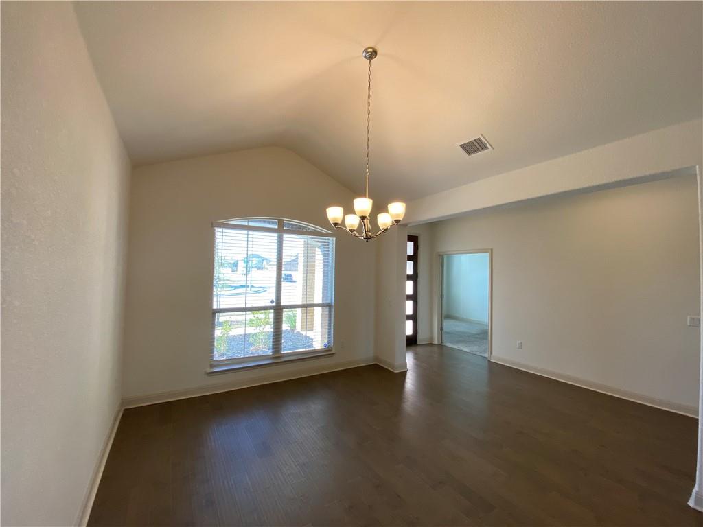 16500 Aventura Ave Property Photo 8
