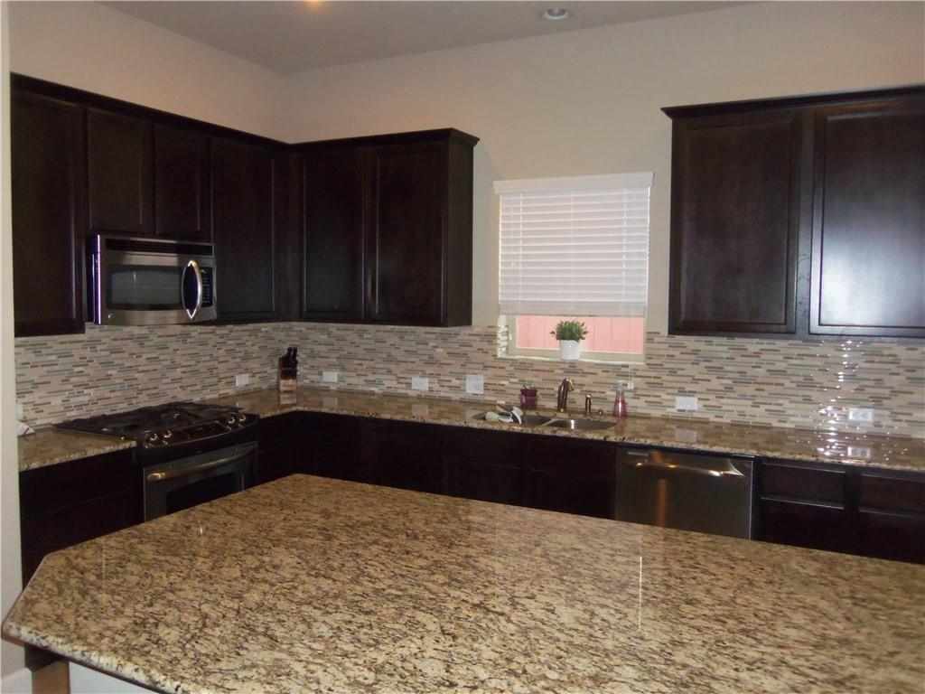 13621 Hymeadow Cir Property Photo 5
