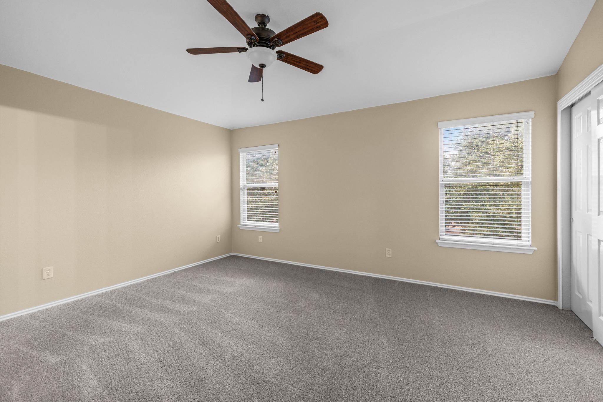 1142 Stone Forest Trl Property Photo 18