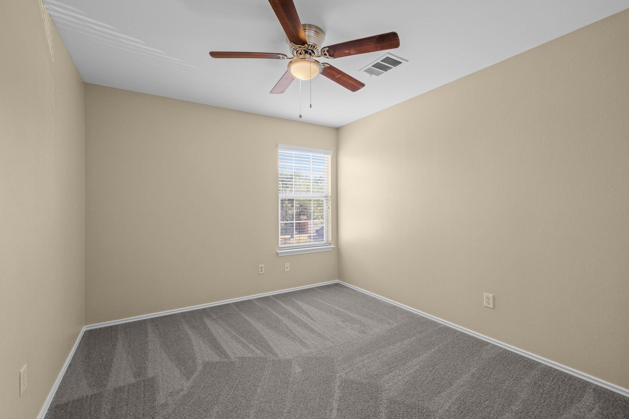 1142 Stone Forest Trl Property Photo 23