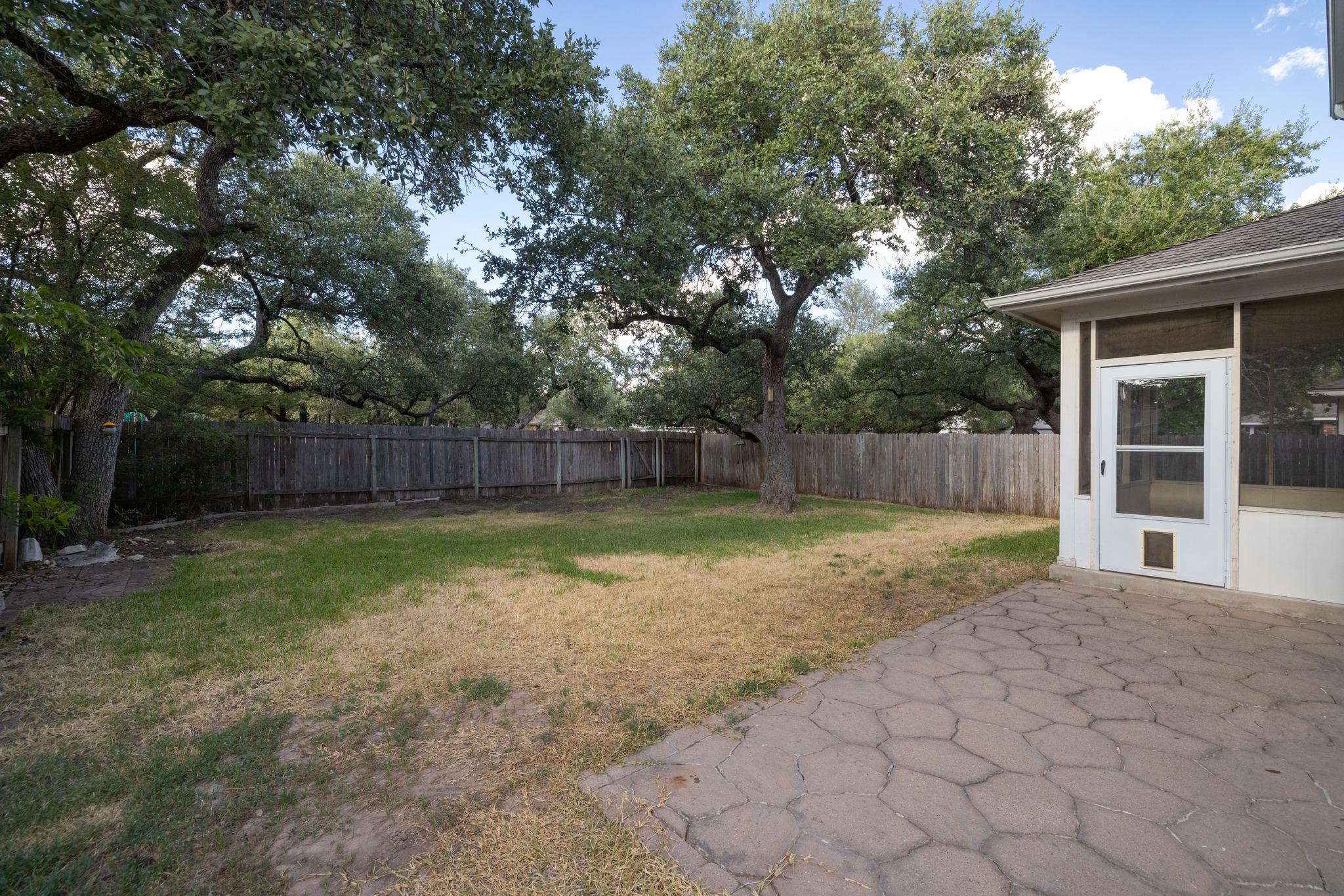 1142 Stone Forest Trl Property Photo 29