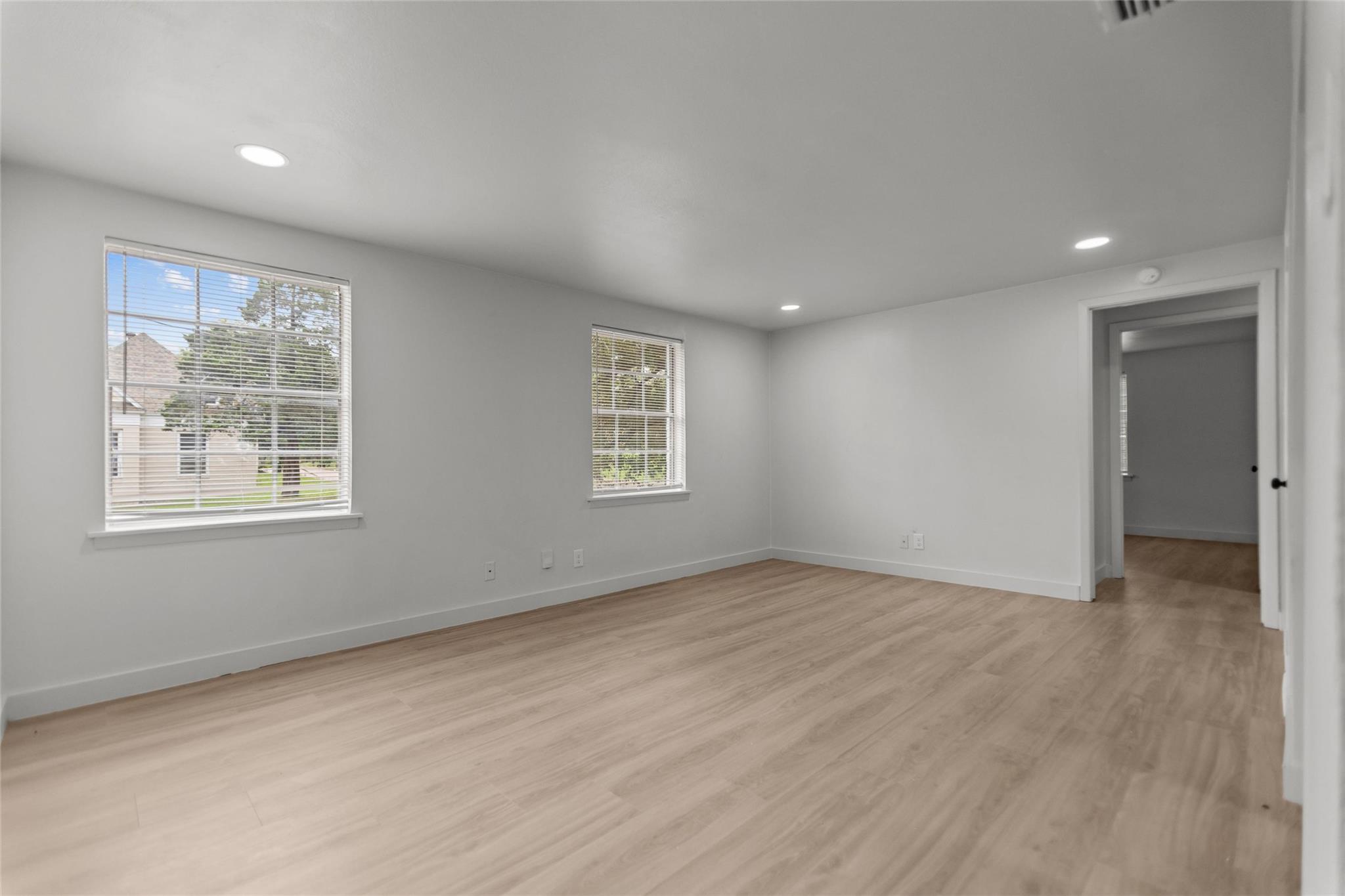 515 W Houston St #515 Property Photo 3