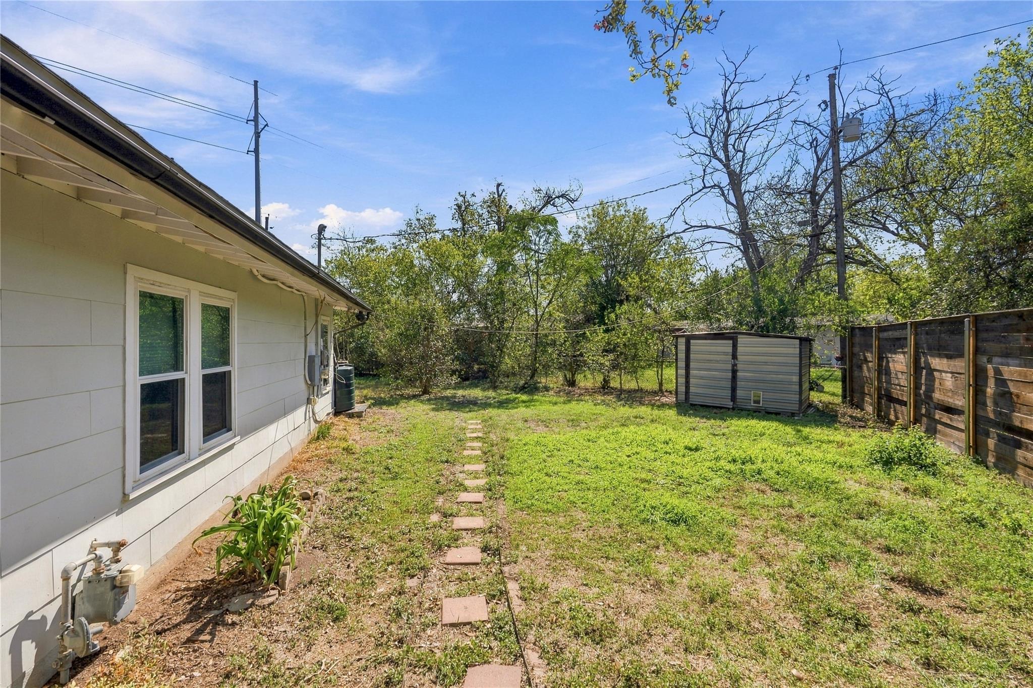 2107 Benwick Cir Property Photo 27