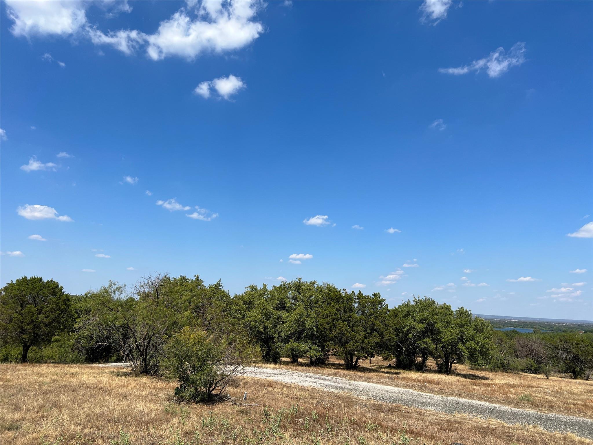 106 Iron Horse Property Photo 11