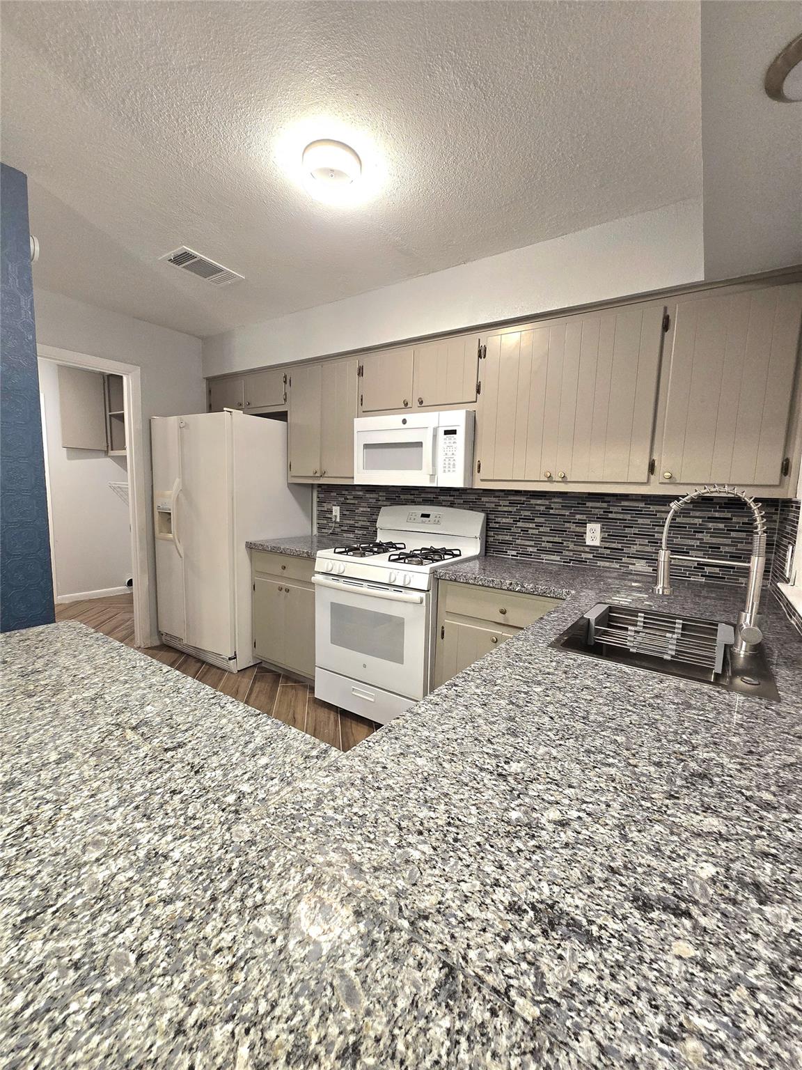 1417 Hyridge Cir Property Photo 6
