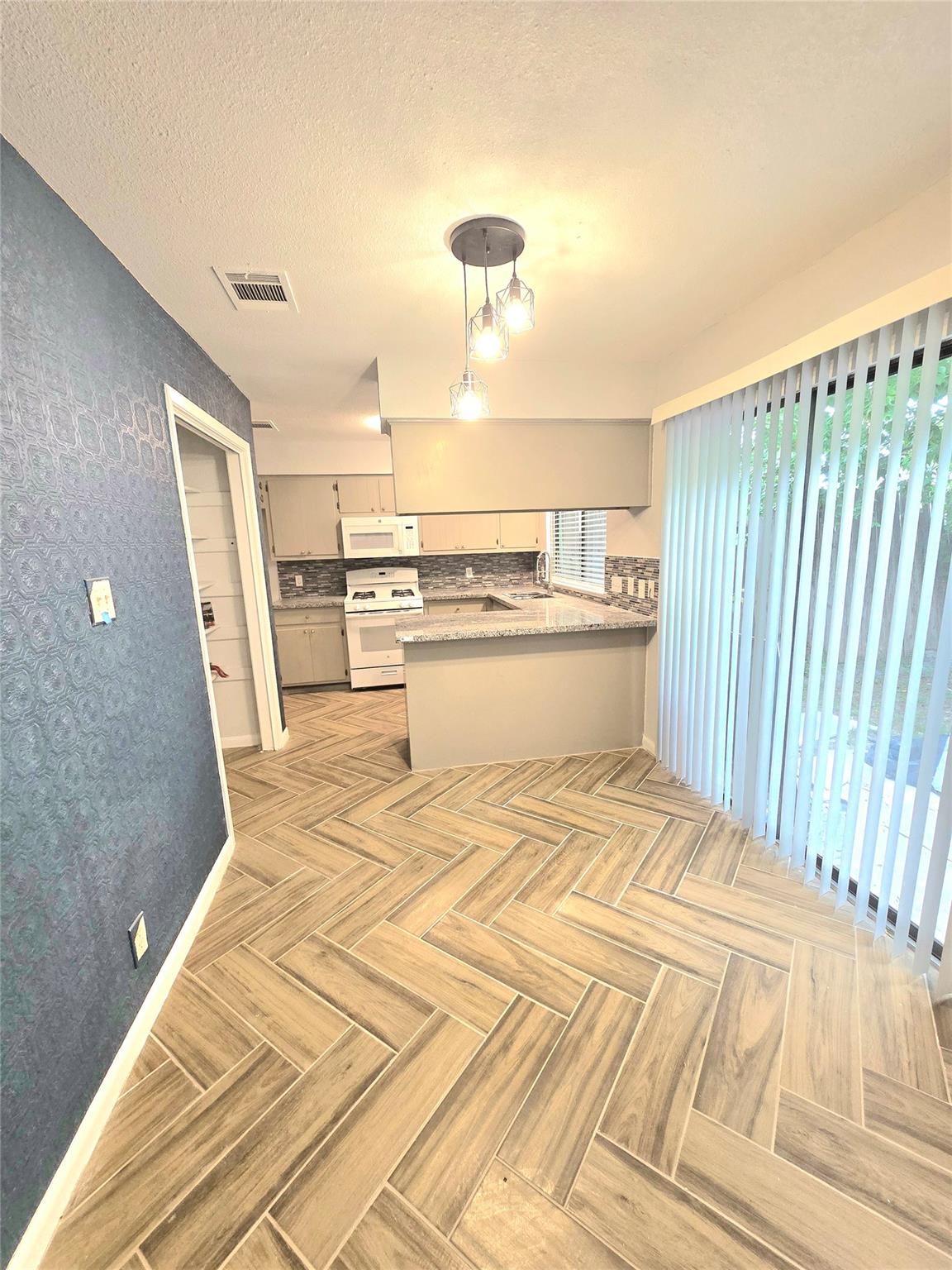 1417 Hyridge Cir Property Photo 9