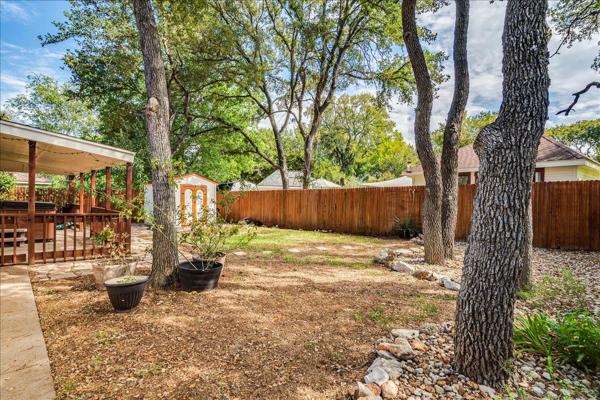3111 Festus Dr Property Photo 20