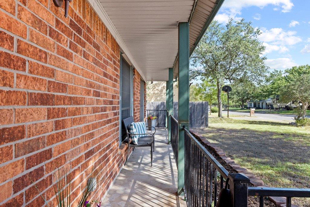 1702 Oakridge Dr Property Photo 6