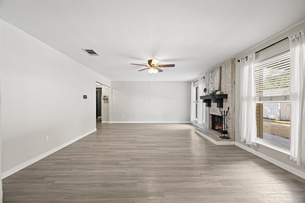 1702 Oakridge Dr Property Photo 13